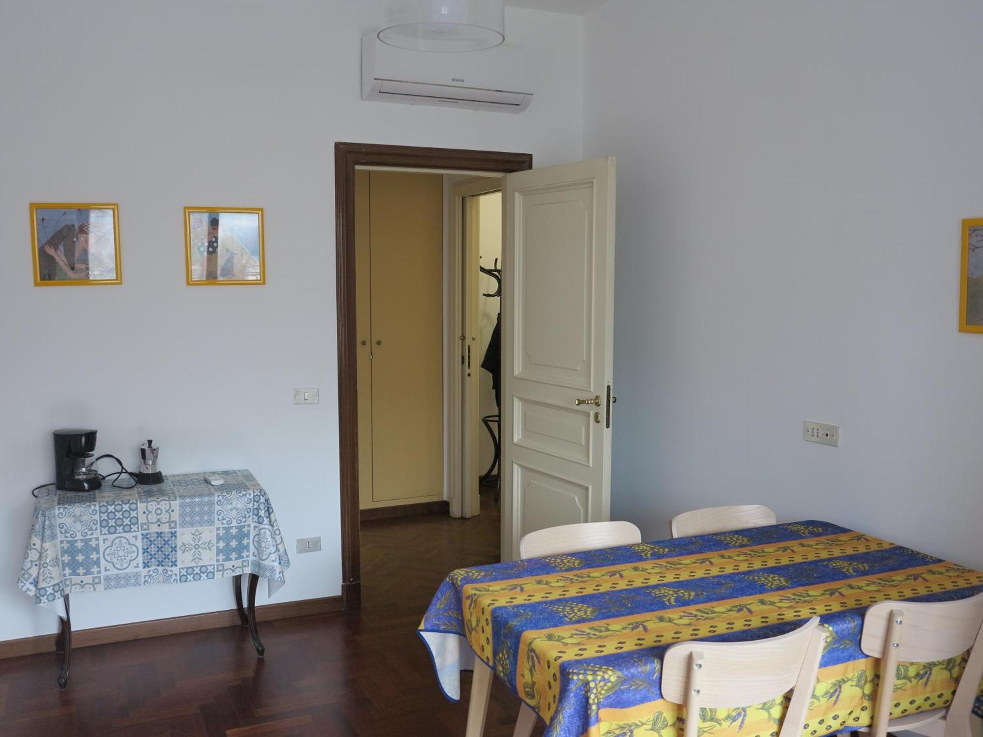 New Panoramic Apartment - Half Way Center-Vomero District Naples Exterior photo