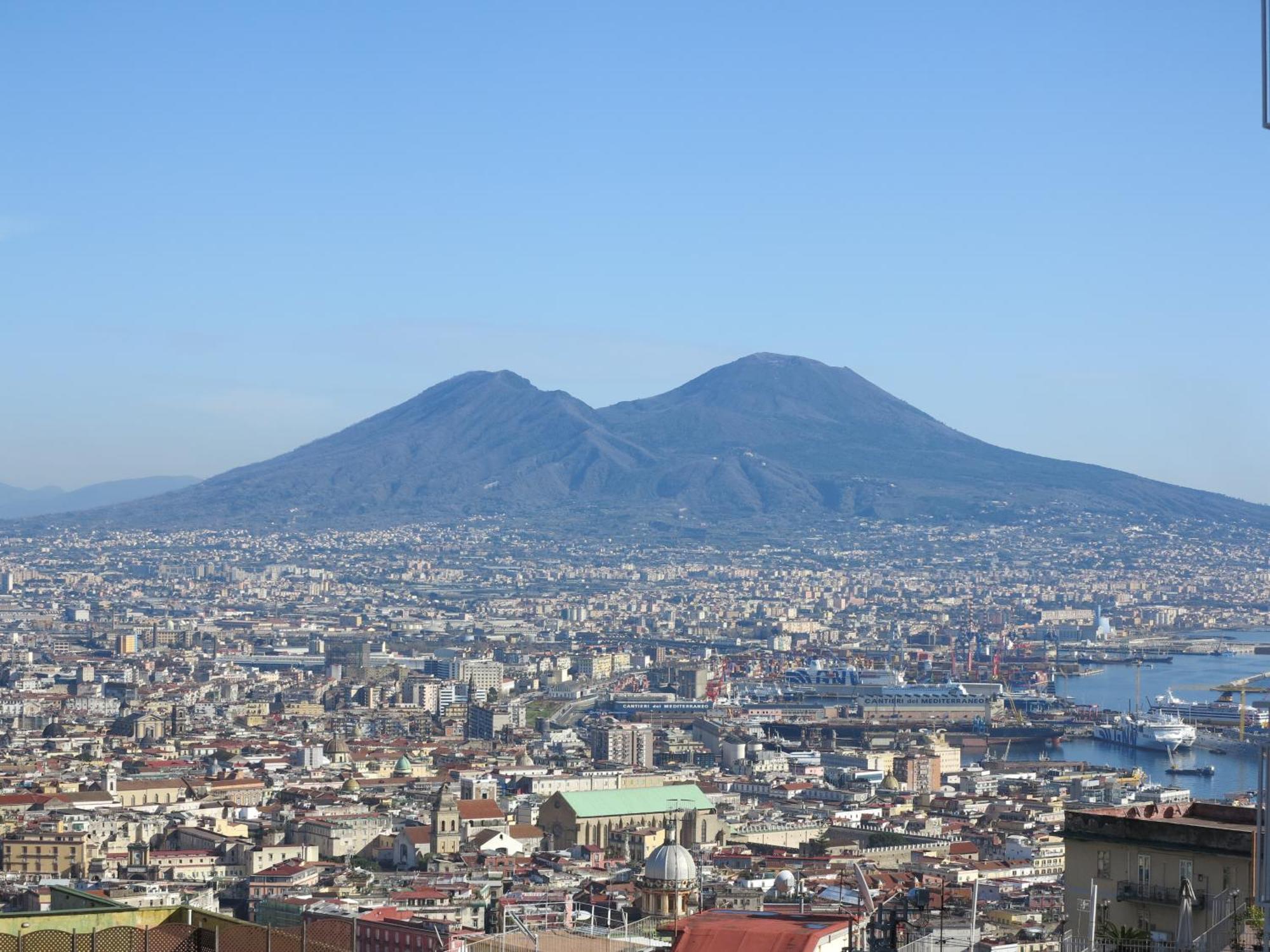New Panoramic Apartment - Half Way Center-Vomero District Naples Exterior photo
